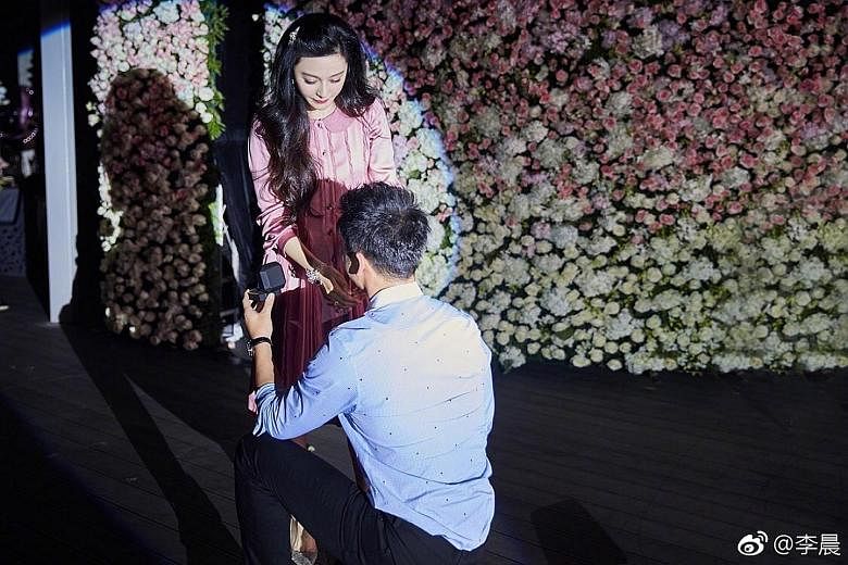 Actor Li Chen proposed to actress Fan Bingbing at her birthday party.