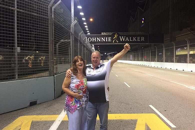 Facebook user Viv Smith has retracted his claim that he bribed a security guard to let him enter the Singapore Grand Prix track.