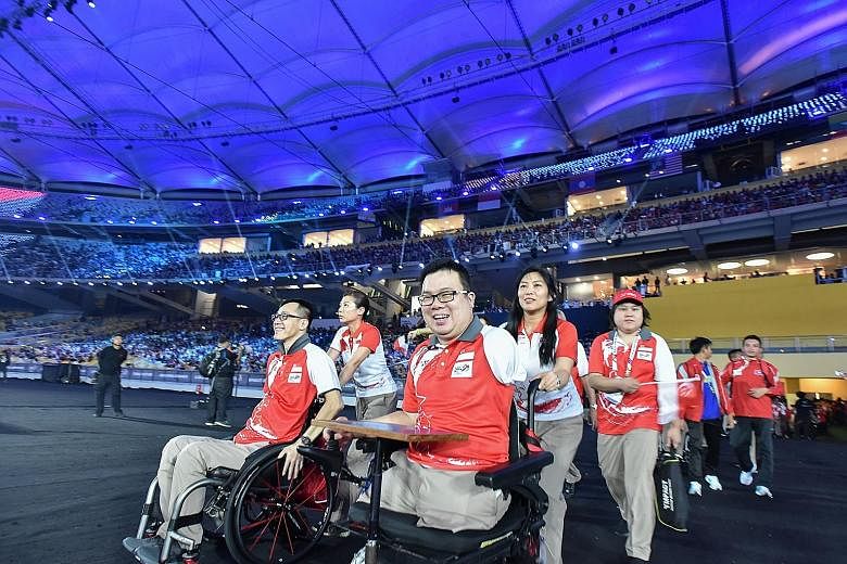 Para-table tennis player Jason Chee at the Asean Para Games closing ceremony. The 34-year-old beat Thai paddler Thirayu Chueawong on Friday to secure gold.