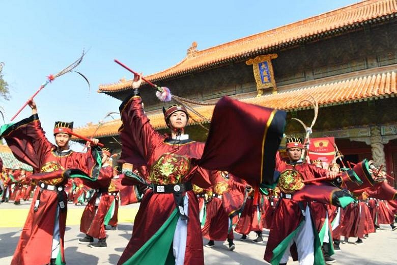 China celebrates 2,568th anniversary of Confucius' birth | The Straits ...