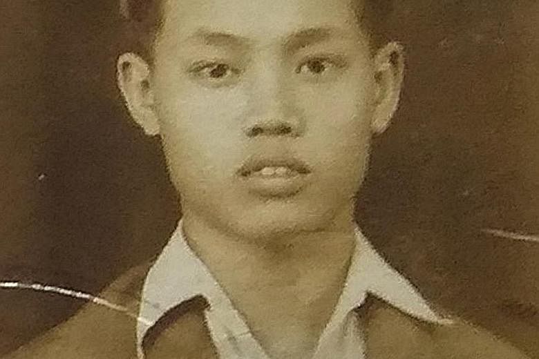 Mr Seng Chek Hong (above) registered as a Singapore citizen in 1957 (left), renouncing his Chinese citizenship. He did so at a time when others from China hesitated, said his grandson.