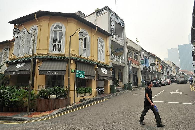 The street signs of Happy Avenue estate have become a minor attraction, with tourists from nearby hotels visiting and taking photos. The 180 units in the neighbourhood stand on freehold land and are mostly occupied by elderly residents, some of whom 