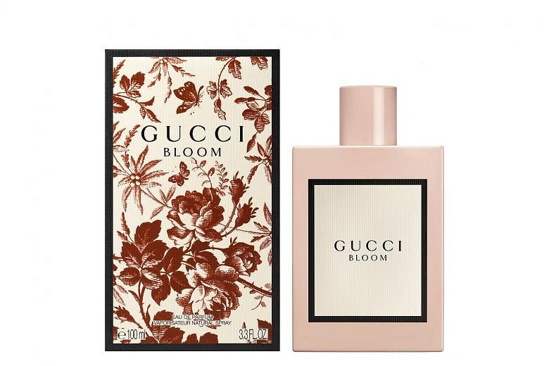 Gucci Bloom is an unapologetic tuberose and honeysuckle bomb that smells like being trapped inside a hothouse.