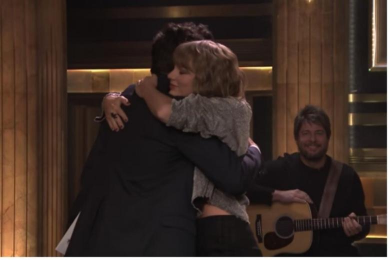 Taylor Swift performs emotional New Year's Day on Jimmy Fallon's
