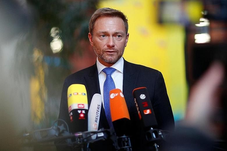 Free Democratic Party chief Christian Lindner speaking to the press after coalition talks failed.