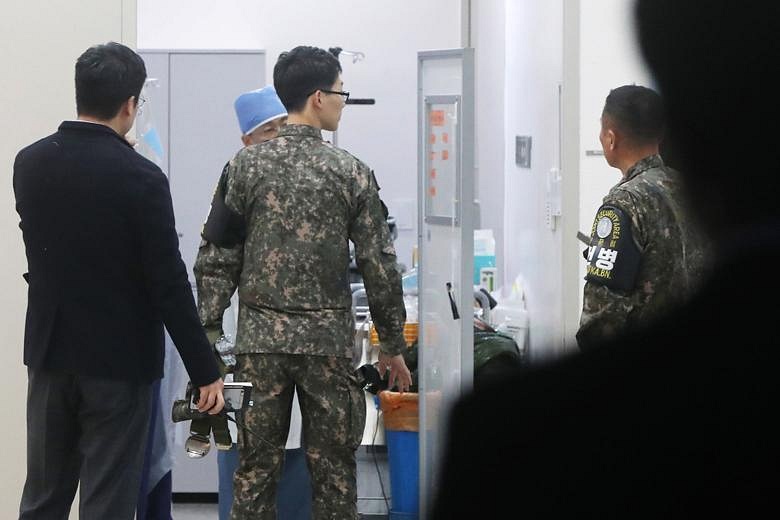 N. Korean soldier defector regains consciousness, watches TV: Report ...