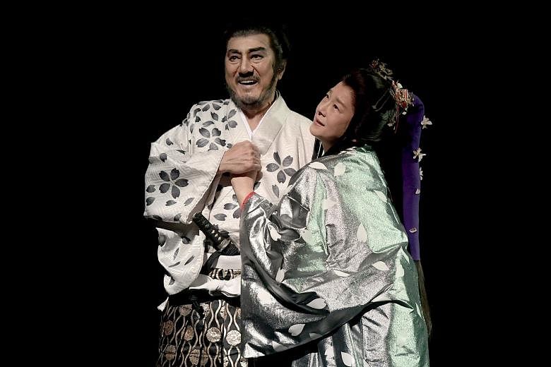 Masachika Ichimura as Macbeth and Yuko Tanaka as Lady Macbeth. (From far Left) Kyozo Nakamura, Eiichi Seike and Yamato Kamiyama as the three witches.