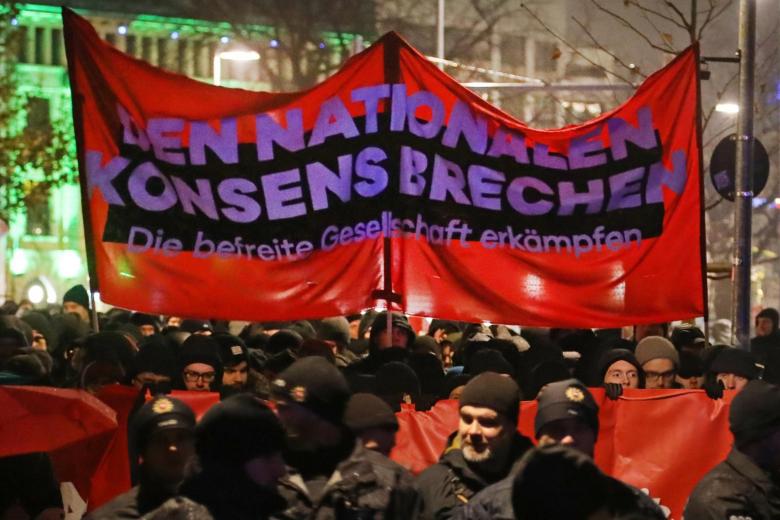 German far-right AfD party to elect new leadership as protesters gather ...