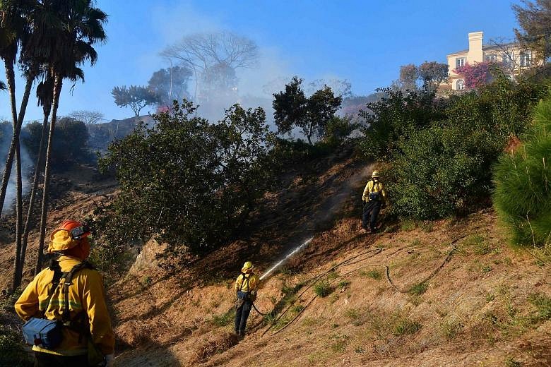 Wildfire Burns Homes, Winery In LA's Posh Bel-Air Neighbourhood | The ...