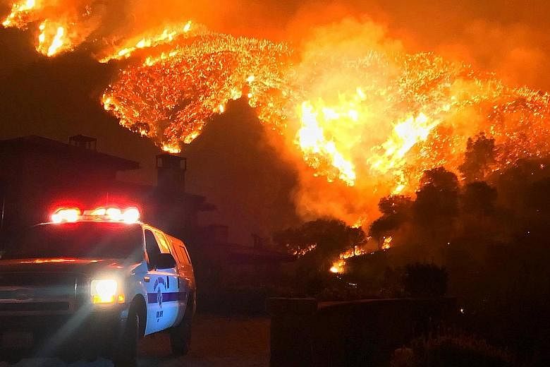 The Thomas wildfire in California. According to experts, global warming increases the risk of out-of-control fires by drying out vegetation, making it more inflammable and easily set alight by lightning, spontaneous combustion or fires lit by humans.