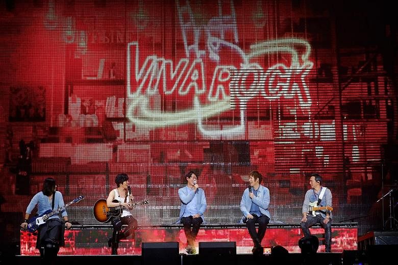 Taiwanese band Mayday played to 30,000 fans over three sold-out nights on their Mayday 2017 Life Tour in Singapore and plan to perform for 40,000 in June.