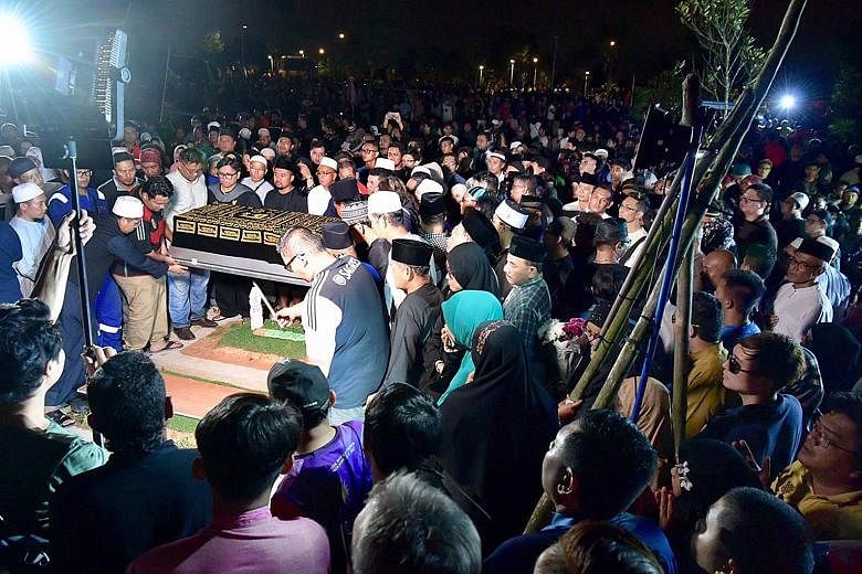 The family members were buried last night in Choa Chu Kang Muslim Cemetery. Three hearses bearing the four bodies left Port Dickson Hospital yesterday evening under police escort to the Seremban-Johor highway and then made their way to Singapore.