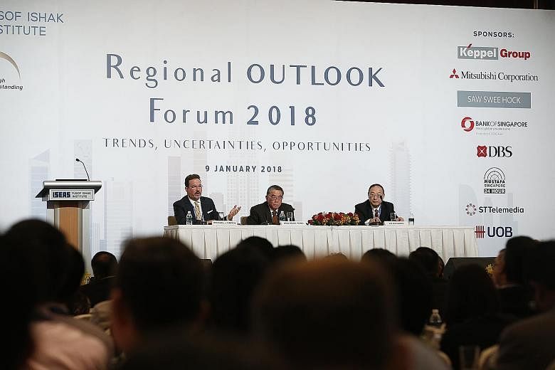 (From left) Dr Michael J. Green from the Centre for Strategic and International Studies, Singapore's Ambassador-at-Large Ong Keng Yong and Professor Jin Canrong, associate dean of Renmin University of China's School of International Studies, at the R