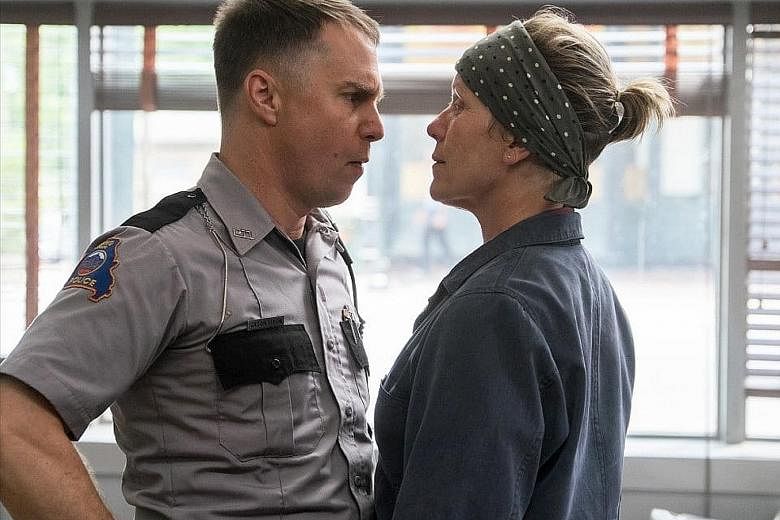 Three Billboards In Ebbing, Missouri snagged the best drama prize at the Golden Globes. But that does not mean it will be headed for the Oscars.