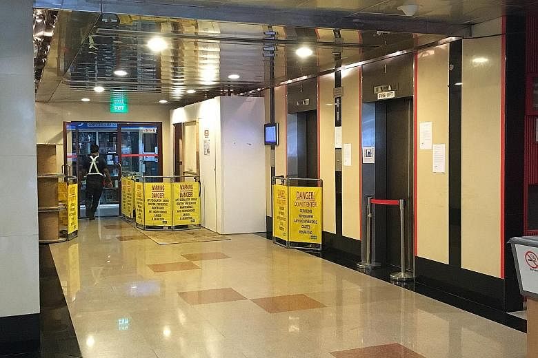 Office workers have been forced to use the stairs since last Thursday, when the one functional lift serving the entire building broke down. Two lifts have been closed for almost two months and a third one stopped working almost two weeks ago.