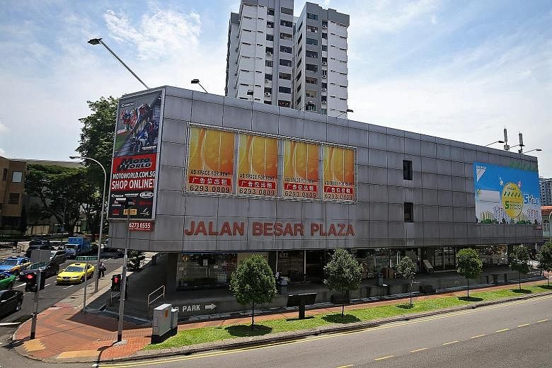 Developers are wrestling with issues unique to iconic developments such as Pearlbank Apartments in the Outram area. No deal was reached for Cairnhill Mansions, a freehold development in prime district 9 with an asking price of $362 million. Jalan Bes