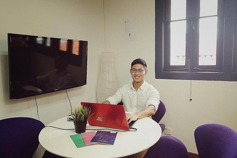 Business graduate Leon Yeow is currently working as a digital analyst at local company Design Prodigy.