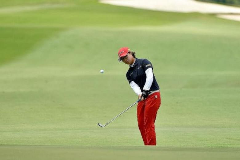 South Korean golfer Jeong Yun Ji fired a four-under 67 for a 136 total and a share of the lead with Thailand's Atthaya Thitikul at the Women's Amateur Asia-Pacific Golf Championship.
