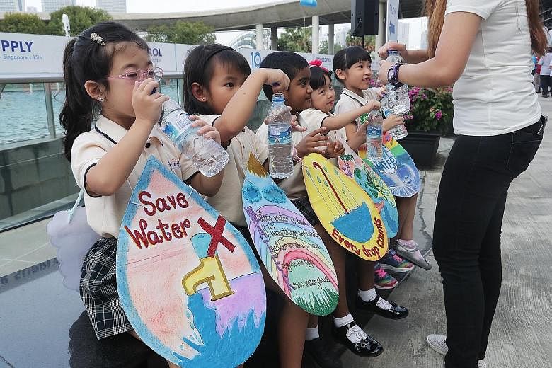 Just Kids Learning Place, one of SWWD's community partners, got pre-schoolers from Just Kids @ Yishun to perform a song titled Where Is Water. They were dressed in props featuring different water-saving tips done by the school's teachers.