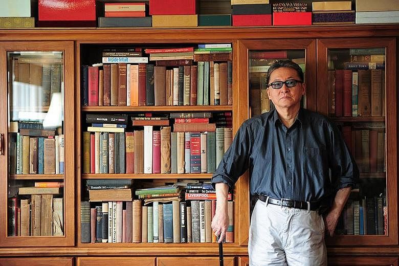 Writer Li Ao died of brain cancer yesterday. He was diagnosed with a brain tumour in July 2015, after having recovered from prostrate cancer in 2003.