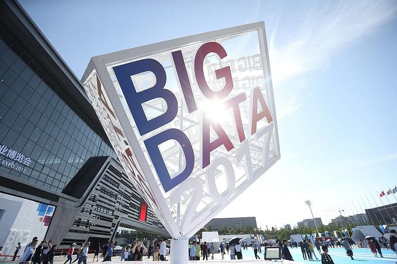 The use of big data will continue to gain impetus alongside increasing digitalisation and data proliferation, says the writer, but small data can and should play an equally important role in the decisions that businesses make. He adds that because it