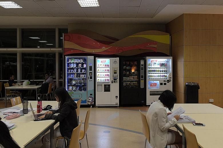 Vending machines in the National Library were found to carry carbonated drinks, despite there being less than a month left to the implementing of the new Healthier Drinks Policy.