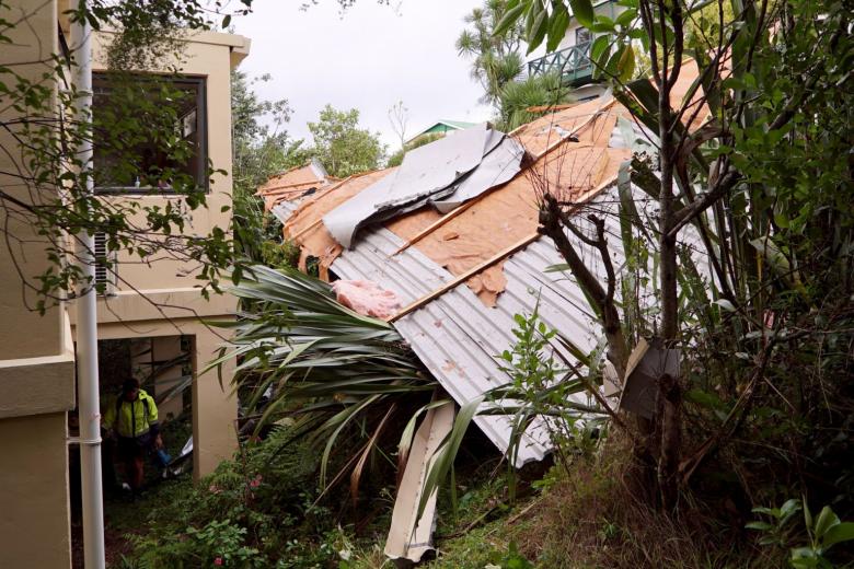 Storm batters Auckland in New Zealand, leaving thousands without power