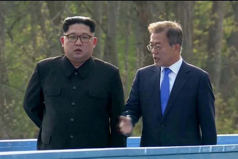 In Pictures North And South Korean Leaders Hold Historic Summit The Straits Times