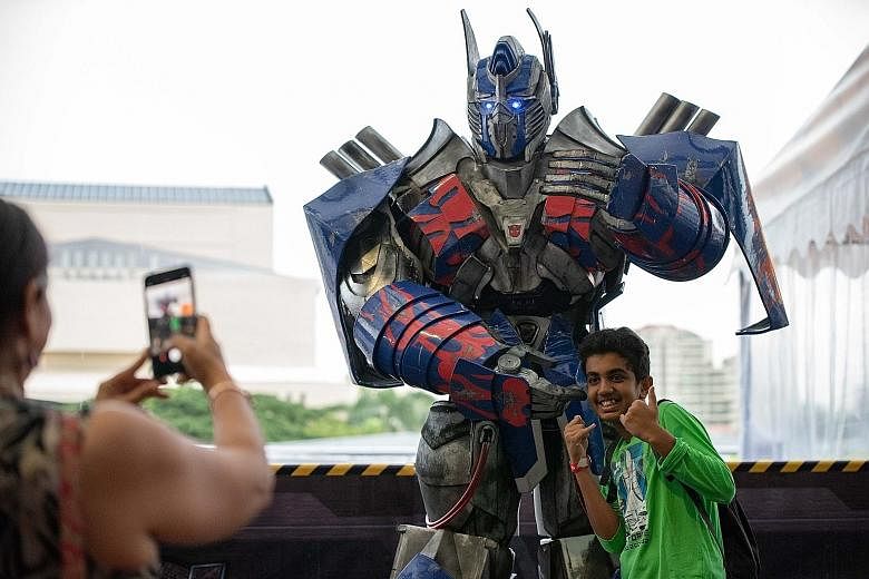 Ready to roll out! Catch The Transformers and other Hasbro stars at the HSBC Singapore Rugby 7s this weekend at the Singapore Sports Hub. The tournament is not only ruck and maul on the pitch but fun and games off it as well.