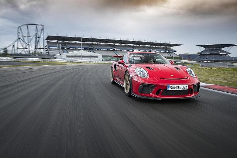 The Porsche 911 GT3 RS is a devastatingly fast car with stellar handling.