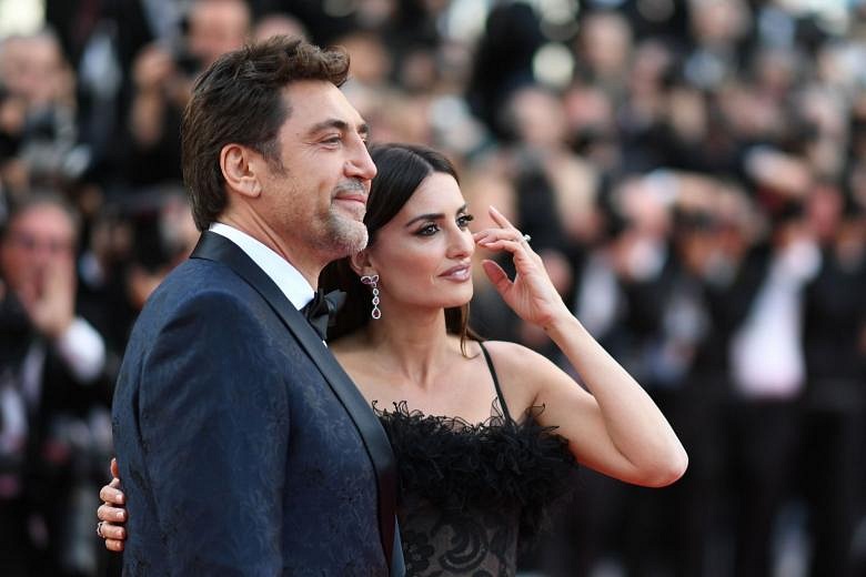 Javier Bardem and Penelope Cruz walk the red carpet to open Cannes