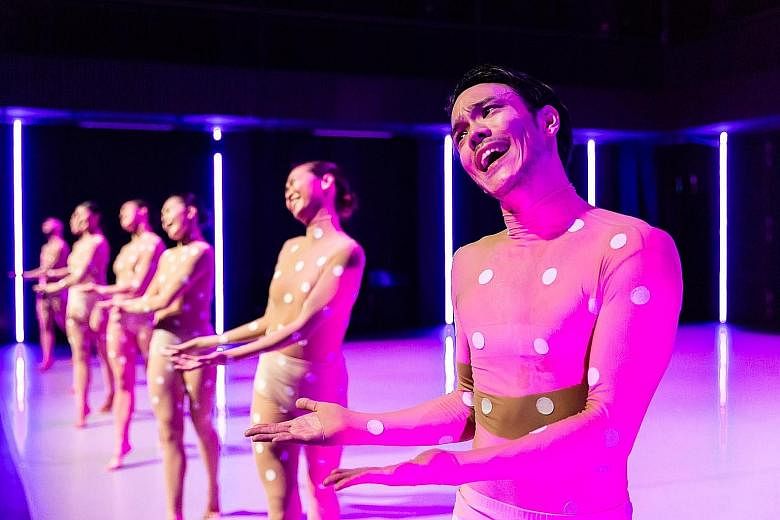In Paradiso, Israeli choreographer Shahar Binyamini works with lighting designer Gabriel Chan to conjure a neon prison-lab where bodies adorned with polka dots are put on parade. 