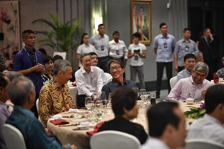 Prime Minister Lee Hsien Loong with former trade and industry minister Lim Hng Kiang (left, partially hidden), former manpower minister Lim Swee Say and former communications and information minister Yaacob Ibrahim at an appreciation dinner last nigh