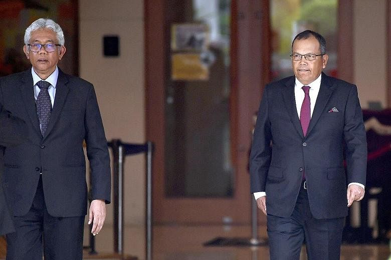 Chief Justice Raus Sharif (right) and Court of Appeal president Zulkefli Ahmad Makinudin had their terms extended last year despite exceeding the legal retirement age of 66 for their posts, sparking protests from Tun Dr Mahathir Mohamad and the legal