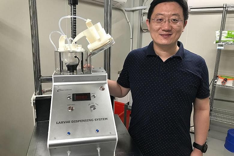 Orinno Technology co-founder David Du with the larvae counter.
