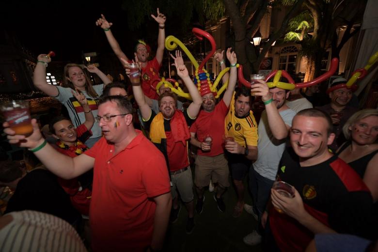 World Cup 3,000 France and Belgium fans gather at Chijmes to cheer on