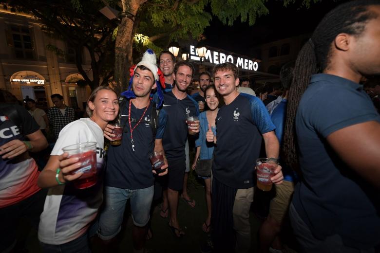 World Cup 3,000 France and Belgium fans gather at Chijmes to cheer on