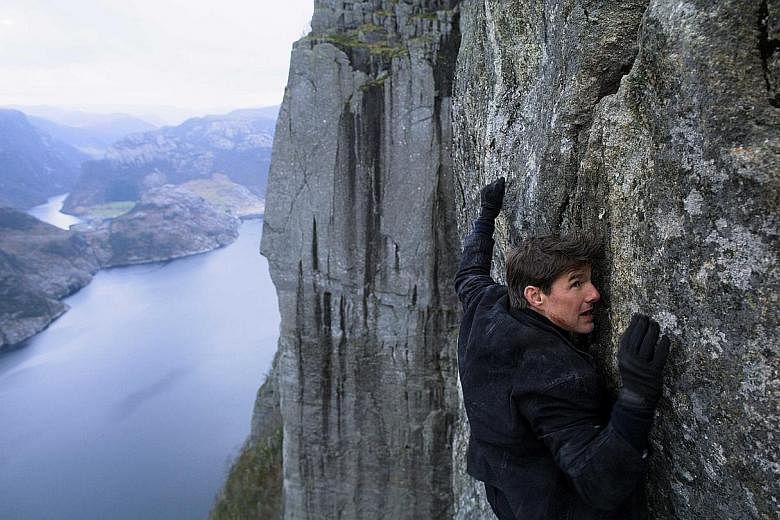 Tom Cruise in a spectacular scenic stunt.