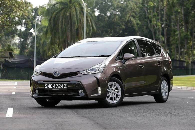 The Toyota Prius+ has superior ride and handling characteristics and feels more assured around bends, with its extra width and lower centre of gravity.