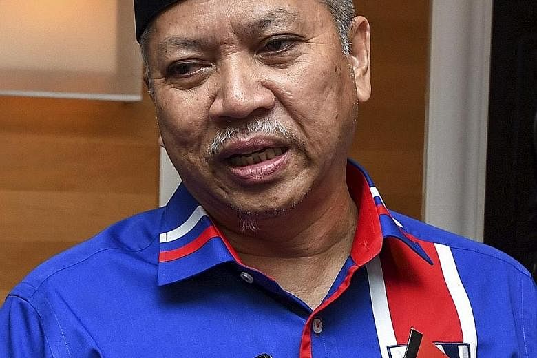Umno secretary-general Annuar Musa (left) and vice-president Mohamed Khaled Nordin said the focus must now be on the party, not Najib.