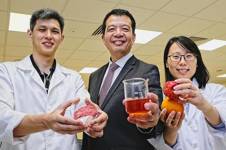 (From left) Doctoral student Ng Kuan Rei, Prof William Chen and researcher Lyu Xiaomei, members of the NTU team.