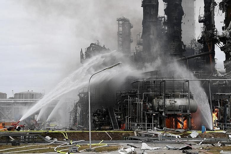 Nearly 600 firefighters, police and rescue workers were mobilised after a fire erupted at a refinery in southern Germany following an explosion last Saturday.