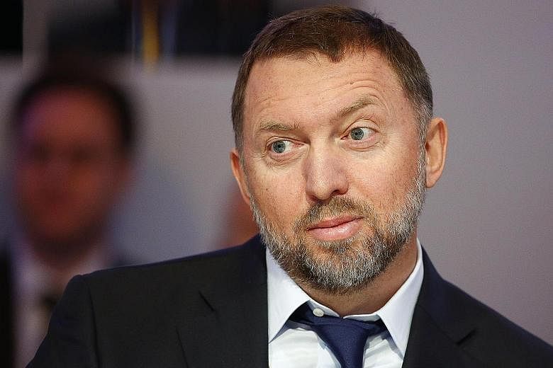 US officials are said to have offered Russian oligarch Oleg Deripaska help with US visas and legal problems.