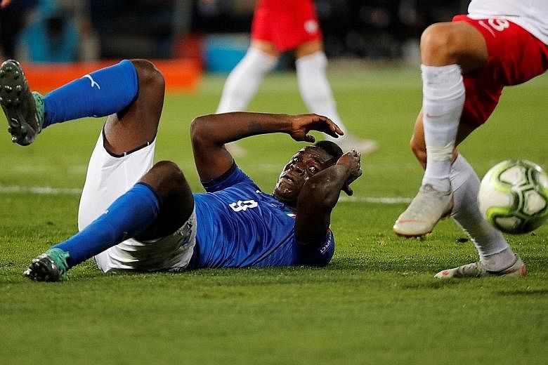 Mario Balotelli, still finding his feet after his recent recall to the Italian national team after four years, had a night to forget in Bologna.