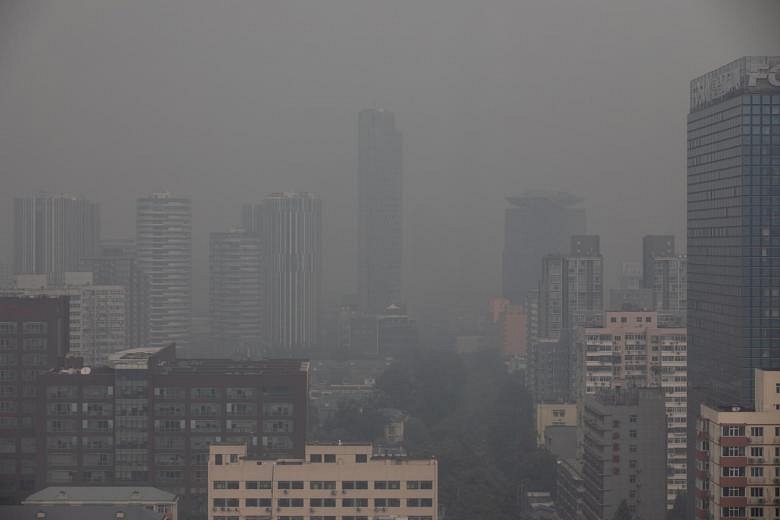 Air pollution linked to higher risk of dementia: Study | The Straits Times