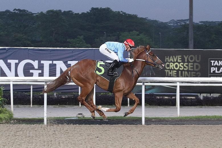Promising newcomer Calculation giving jockey Daniel Moor an armchair ride in Race 2 at Kranji last night and providing trainer Lee Freedman the second leg of his double.