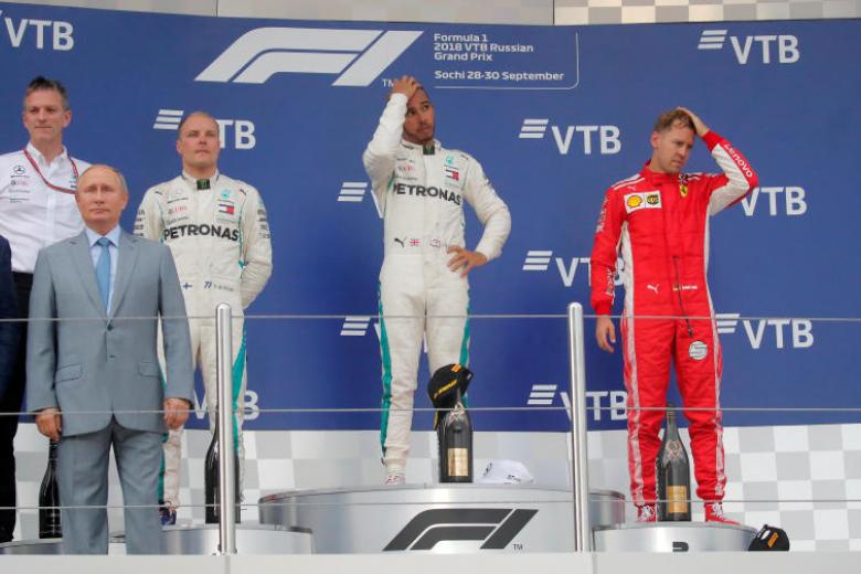 Lewis Ham Racing Helt Motor racing: Hamilton wins in Russia to be 50 points ahead of Vettel ...