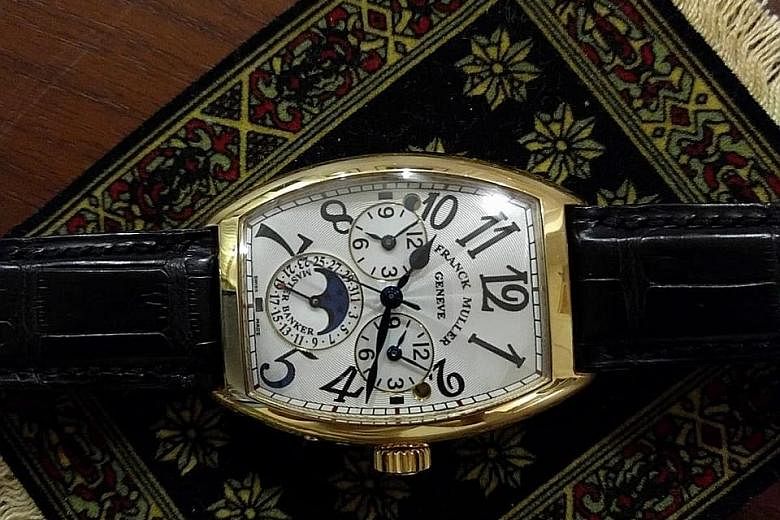 Mr Nelson Lee likes that the Franck Muller Cintree Curvex Master Banker has three time zones controlled by a single crown.