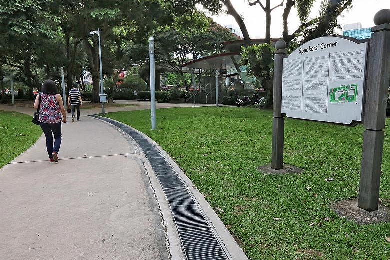 At East Coast beach, one can enjoy the tranquillity of the area, as well as view shipping vessels in the distance and airplanes making their descent into Changi. The Speakers' Corner in Hong Lim Park is a space for Singaporeans to express themselves 