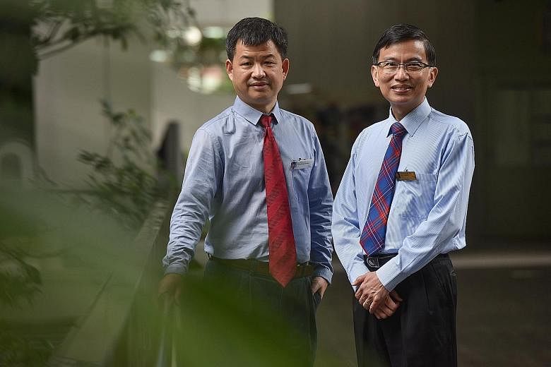 Associate Professor Lim Su Chi (with glasses) and Dr Liu Jianjun are behind the study of almost 1,200 patients here.